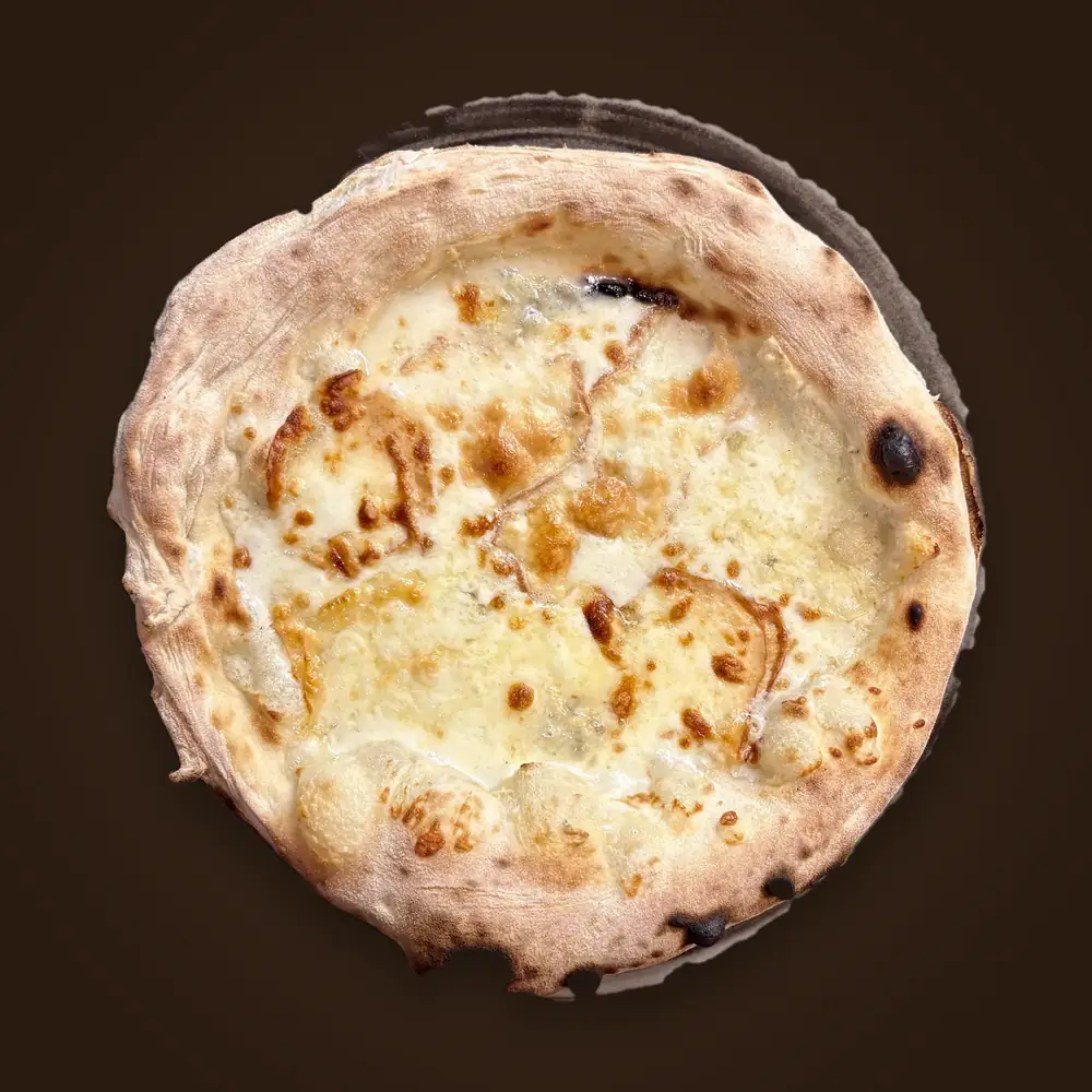 Pizza Marcello — mozzarella fior di latte, gorgonzola, guanciale, noix